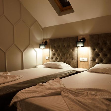 Amico Hotel Priştine Dış mekan fotoğraf