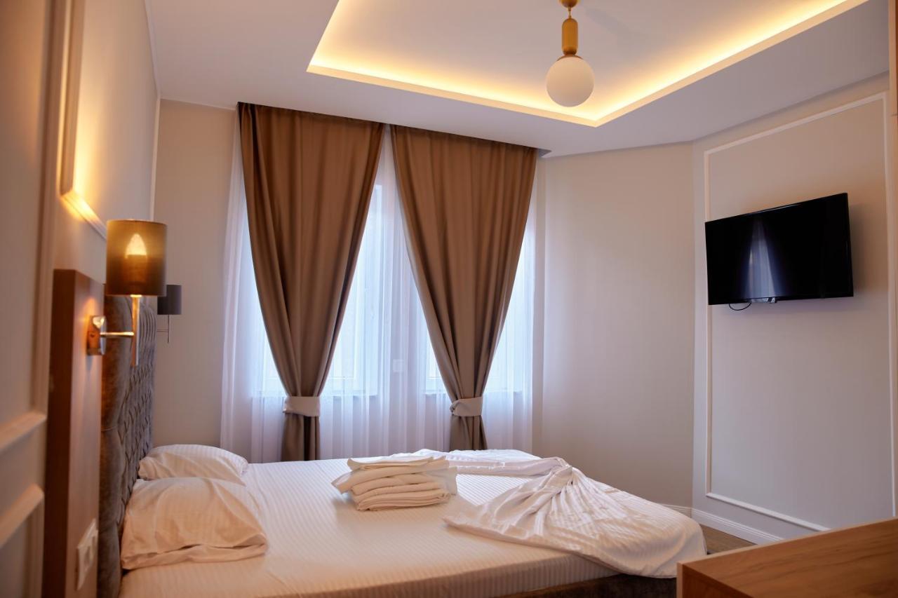 Amico Hotel Priştine Dış mekan fotoğraf