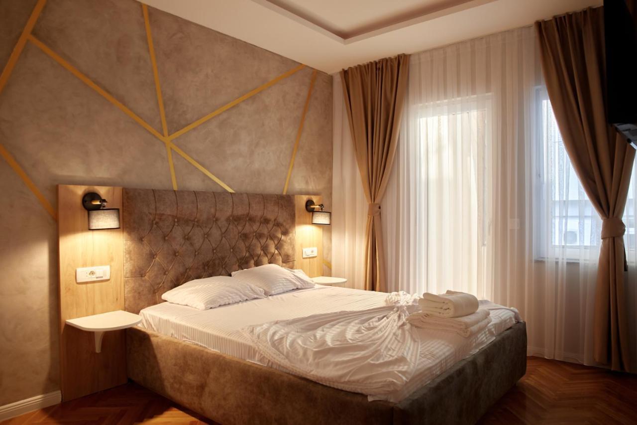 Amico Hotel Priştine Dış mekan fotoğraf