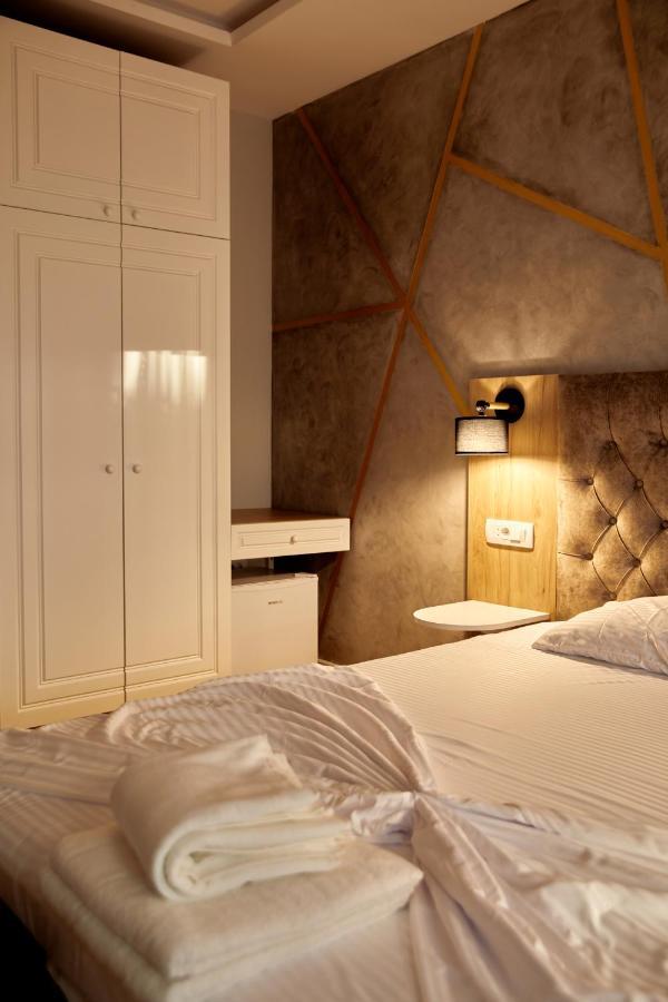 Amico Hotel Priştine Dış mekan fotoğraf