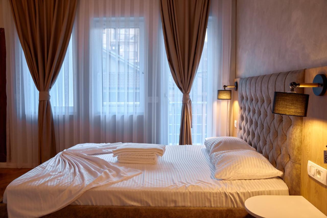 Amico Hotel Priştine Dış mekan fotoğraf