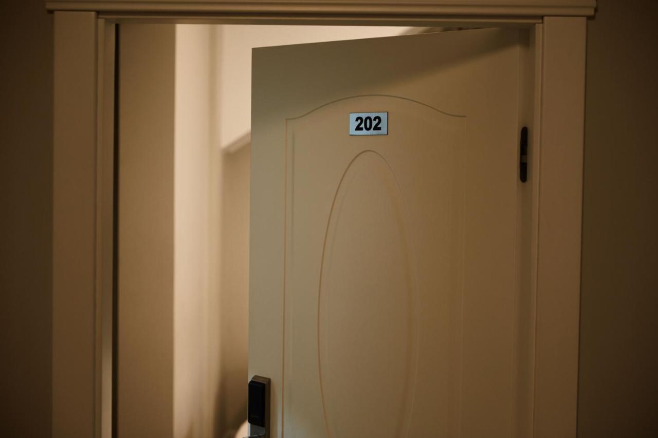 Amico Hotel Priştine Dış mekan fotoğraf