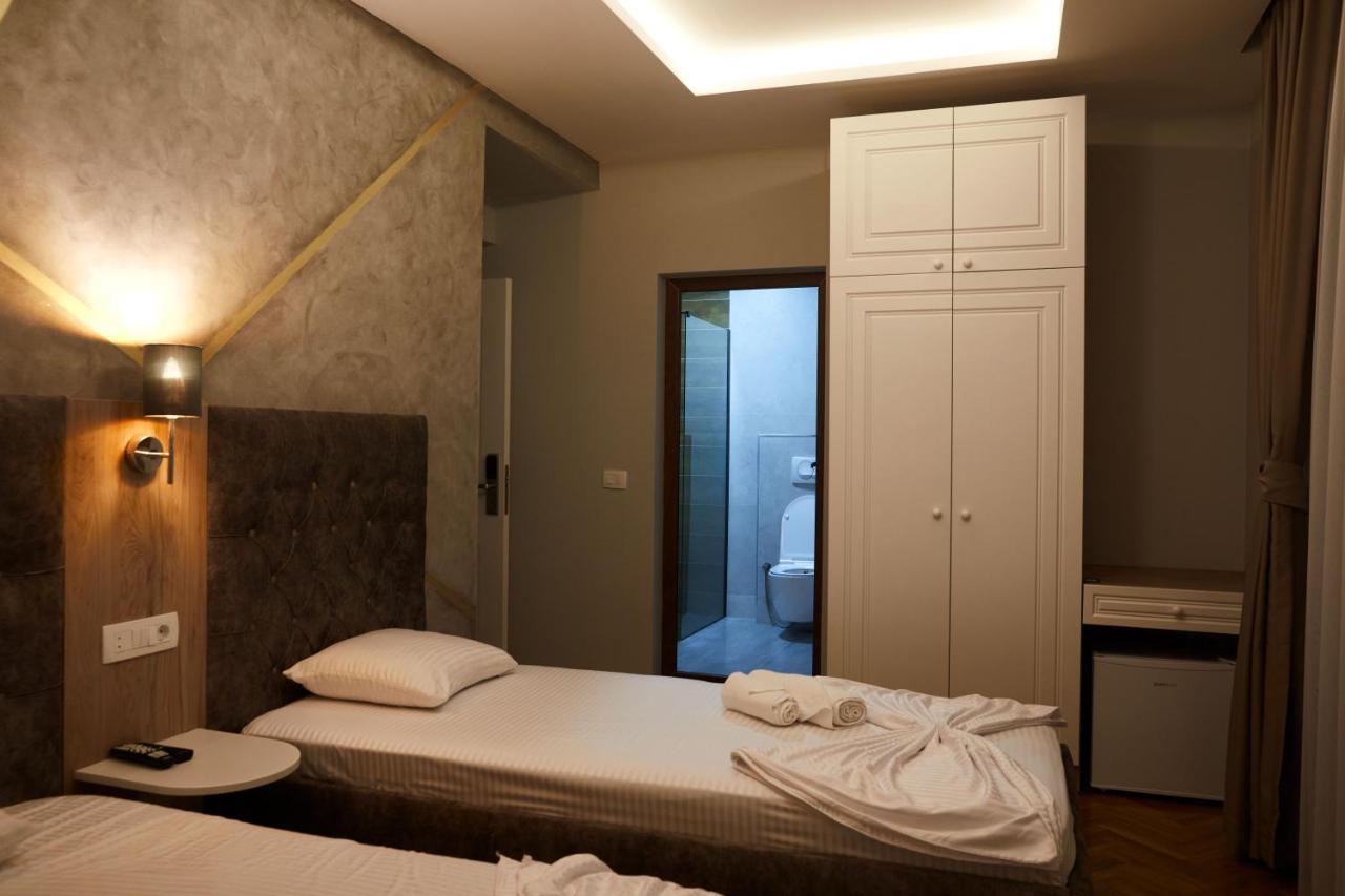 Amico Hotel Priştine Dış mekan fotoğraf