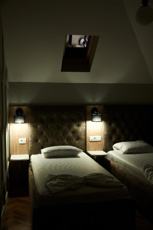 Amico Hotel Priştine Dış mekan fotoğraf